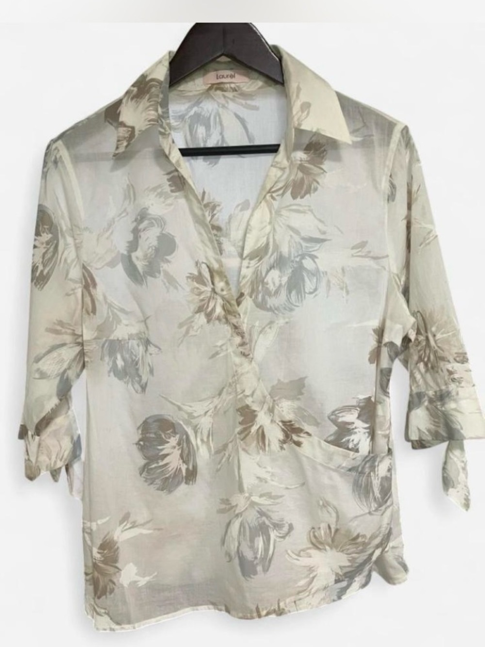 Laurèl Floral 100% Cotton Wrap Sheer Tie Sleeve Button Front Top Women’s Size L